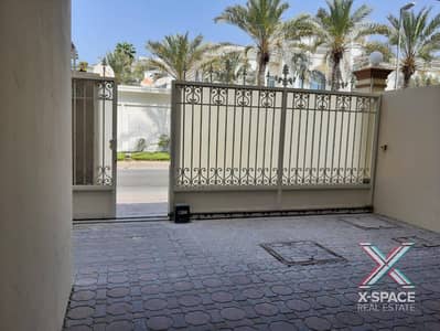 3 Bedroom Villa for Rent in Jumeirah, Dubai - BIG SPACIOUS SEPARATE VILLA WITH PRIVATE LIFT NEAR LA MER BEACH