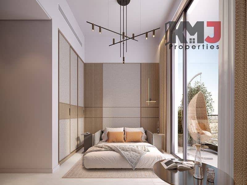 11 STUDIO (1). jpg