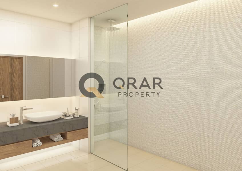 6 Master Bathroom. jpg