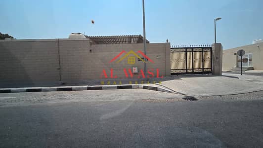 4 Bedroom Villa for Rent in Mughaidir Suburb, Sharjah - 44e4cc2f-4a6c-4170-a9d4-00fa16c15743. jpg