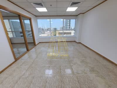 مکتب  للايجار في شارع الشيخ زايد، دبي - IMG-20250903-WA0007. jpg