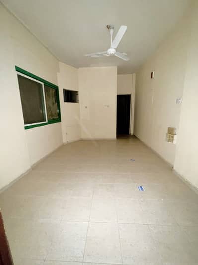 فلیٹ 1 غرفة نوم للايجار في النباعة، الشارقة - IMG_9492. jpeg