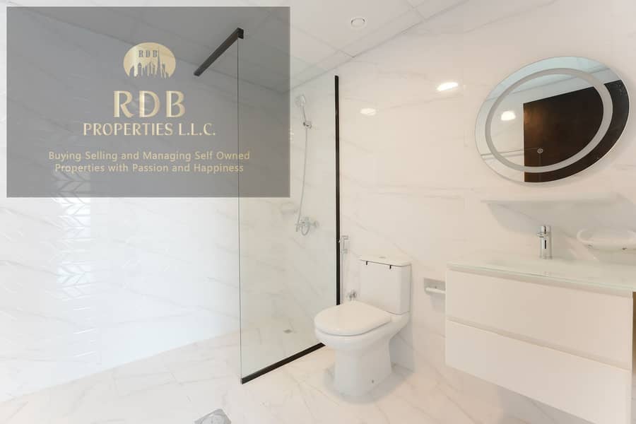 6 bedroom bathroom1. jpg