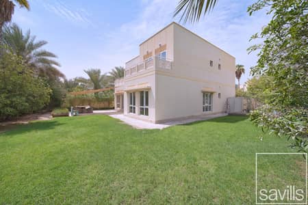 4 Bedroom Villa for Rent in The Meadows, Dubai - 4 bed + Maids | Upgraded | Huge 7,500 sqft Plot
