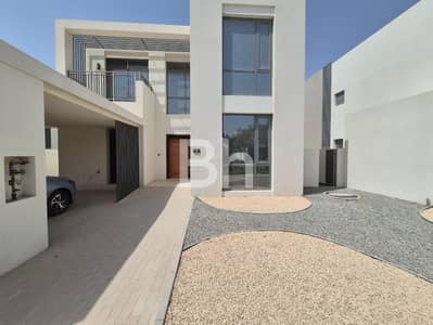 4 Bedroom Villa for Rent in Dubai South, Dubai - Luxurious 4-Bed | Private Garden | Close To Pool