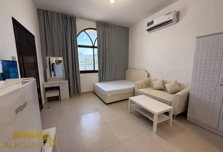 Studio for Rent in Al Maqtaa, Abu Dhabi - 8 (1). jpg