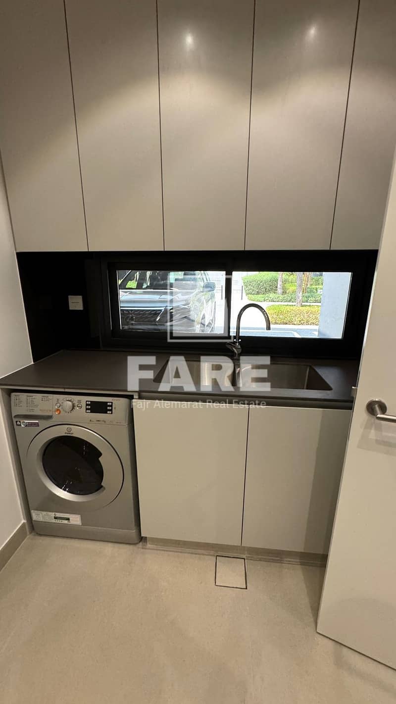 14 af187909-6c64-494f-b9b9-76919ac0d0df. jpg
