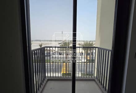 3 Bedroom Flat for Sale in Al Khan, Sharjah - cba4ba73-562b-4886-9a82-2b993832137c. jpg