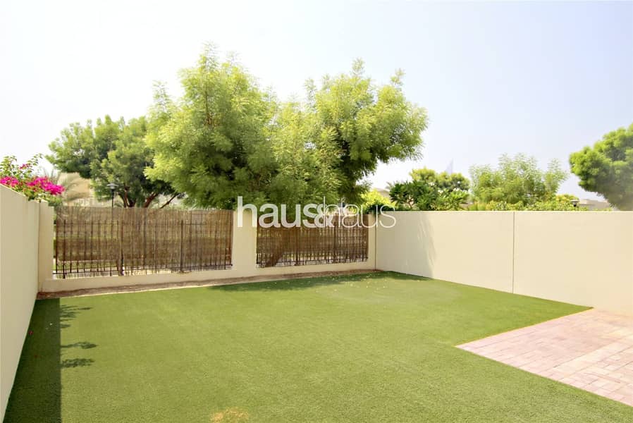 Exclusive | Immaculate villa | Call Isabella Now!