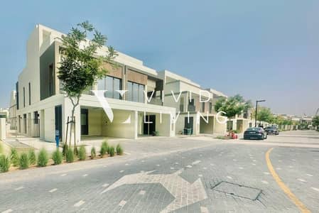 4 Bedroom Villa for Sale in Tilal Al Ghaf, Dubai - Corner Plot I Ready To Move In I Closed Kitchen