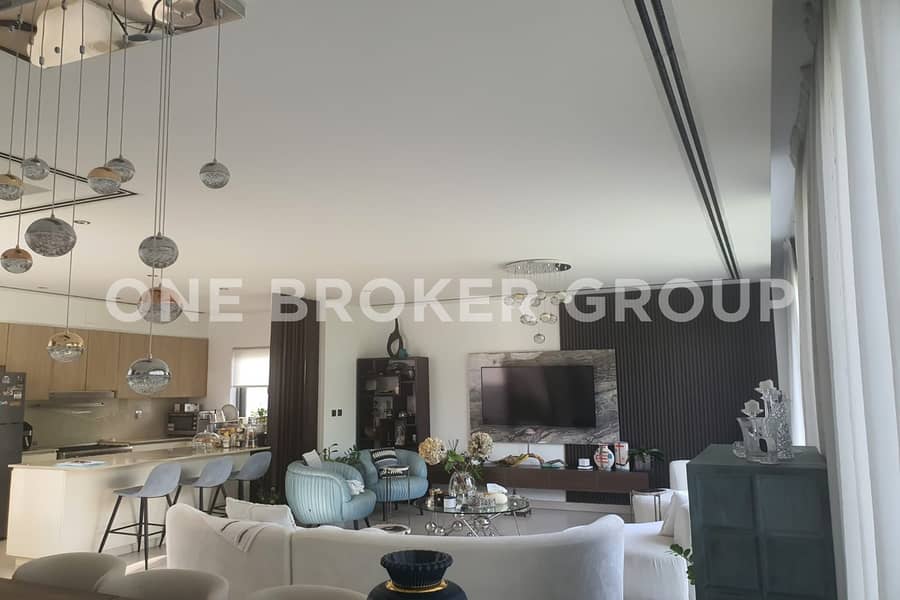 Exclusive | Single Row | Vastu | Prime Location