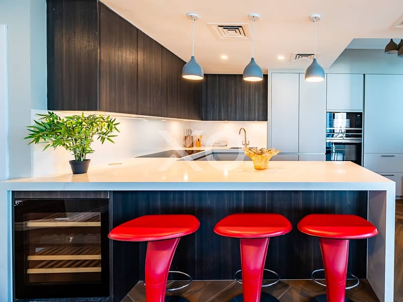 Upgraded | Sea View | Spacious | Vacant