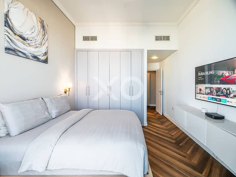 Upgraded | Sea View | Spacious | Vacant