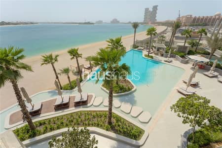 3 Bedroom Apartment for Sale in Palm Jumeirah, Dubai - Luxury Beachfront Living | Vacant | Brand New