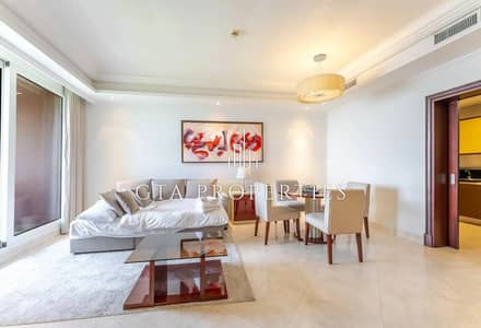 2 Bedroom Apartment for Sale in Palm Jumeirah, Dubai - Resort Style Living | Private Beach Access | Pool