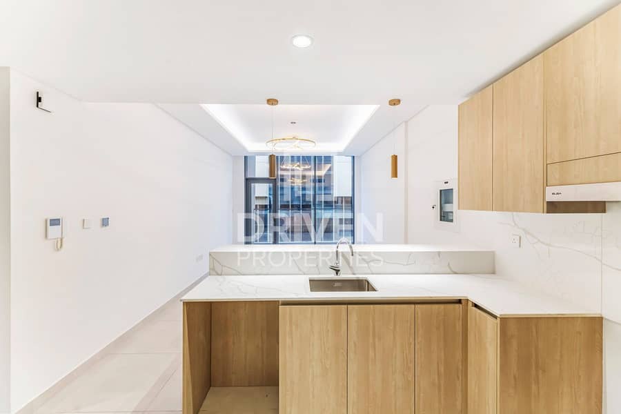 Brand New | Spacious Layout | Mall Entrance