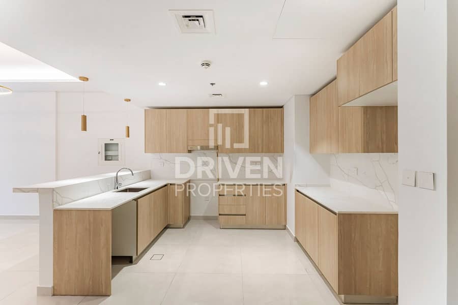 Brand New | Spacious Layout | Mall Entrance - Image 7