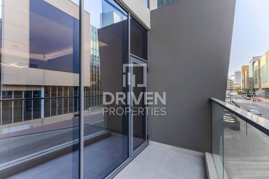 Brand New | Spacious Layout | Mall Entrance - Image 11