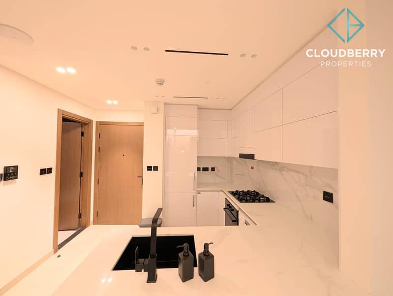 Fully Furnished | Brand New | Vacant - Image 6