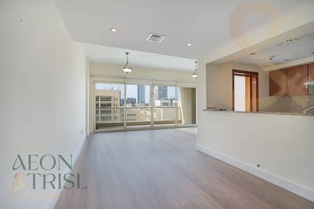 2 Bedroom Apartment for Rent in The Greens, Dubai - Pool view | Semi Upgraded | with Study