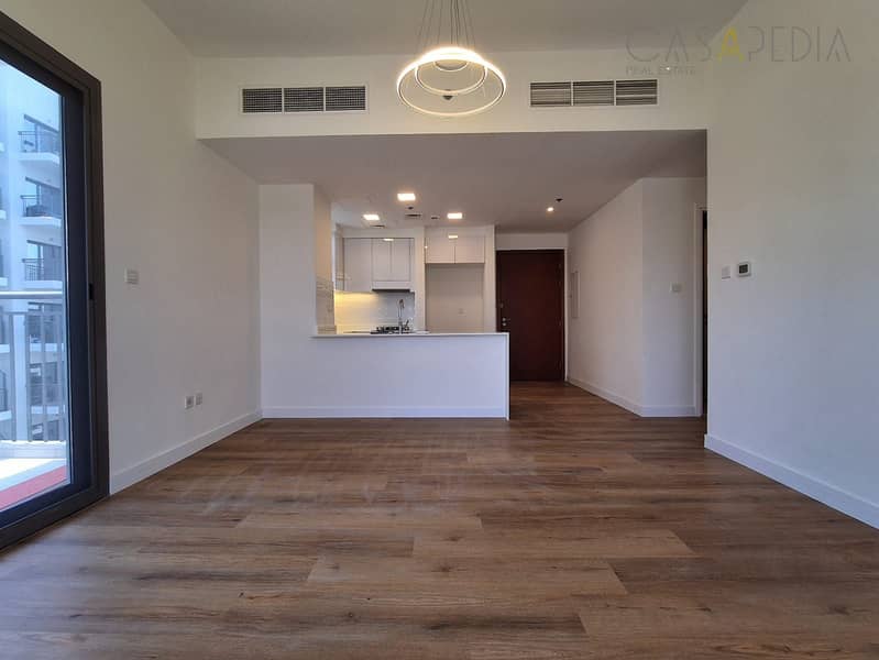 2 Zahra upgraded licing+kitchen. jpeg