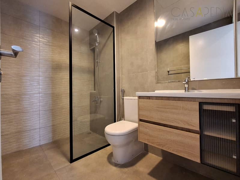 15 Shared upgraded bathroom. jpeg