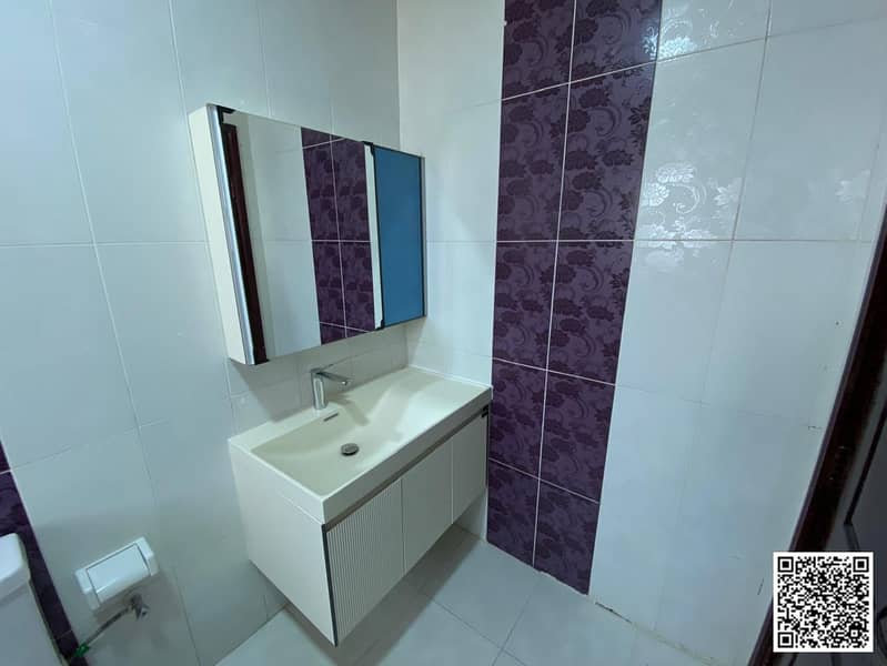 24 d3ea109c-9e5b-4bf8-947b-01fe0695b1b8. jpg