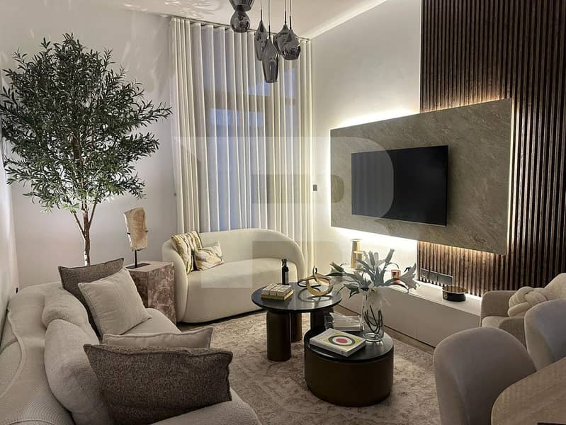 Spacious | Full Pool View | Modern Living