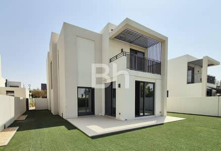4 Bedroom Villa for Rent in Dubai South, Dubai - Luxurious 4-Bed | Private Garden | Close To Pool