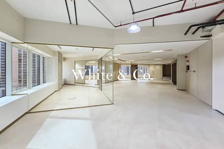 Office for Sale in Business Bay, Dubai - Newly Fitted | Burj Khalifa View | 4 Parking