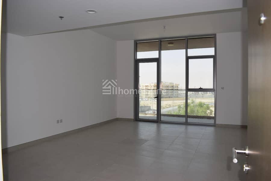 Corner unit | Pool View | Spacious Corner unit | Pool View | Spacious