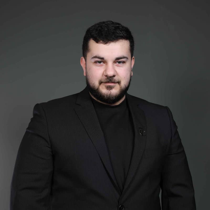 Aria Shugahi Baniani