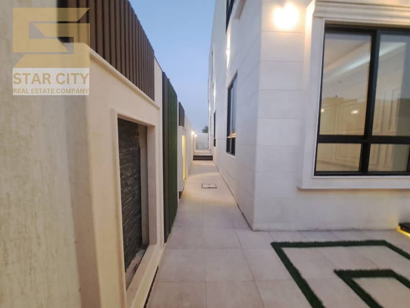 4 صورة واتساب بتاريخ 2025-09-15 في 19.55. 43_2840d392. jpg