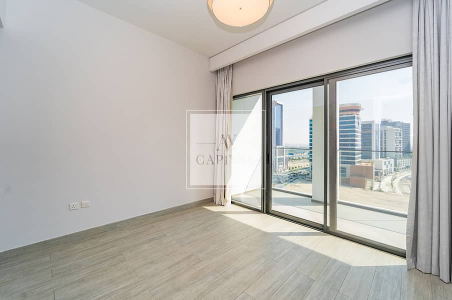 Modern Unfurnished 1BR | Burj View | Prime - Image 9