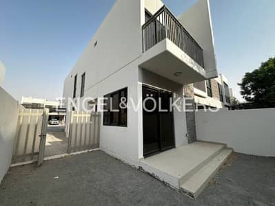 3 Bedroom Townhouse for Rent in DAMAC Hills 2 (Akoya by DAMAC), Dubai - Modern Family Home | Private Outdoor Space
