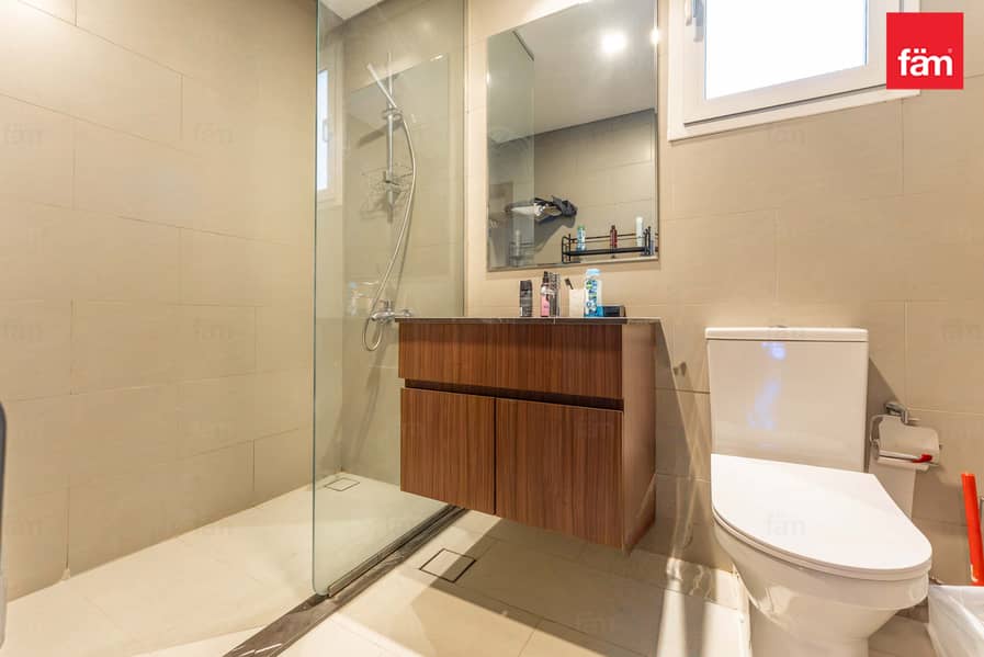 EXCLUSIVE I Furnished 3 BED I End Unit I VOT - Image 11