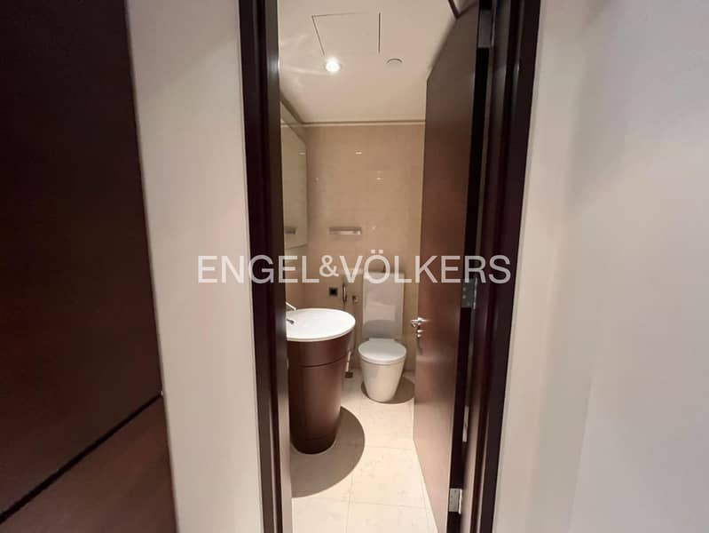 Chiller free | Unfurnished | Study room | Vacant - Image 11