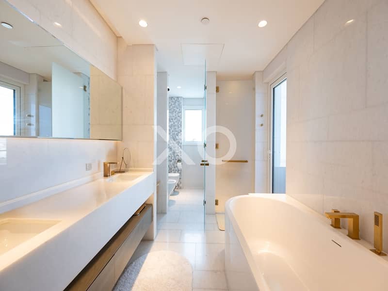 High Floor | Best Unit | Private Jacuzzi - Image 10