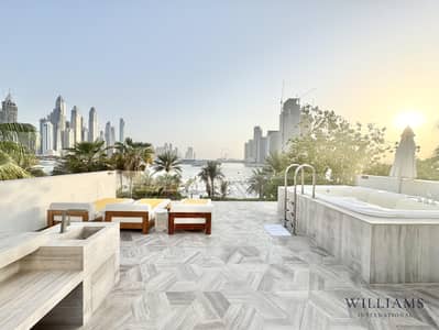 5 Bedroom Villa for Sale in Palm Jumeirah, Dubai - LUXURY LIVING | BEACHFRONT | PRIVATE POOL