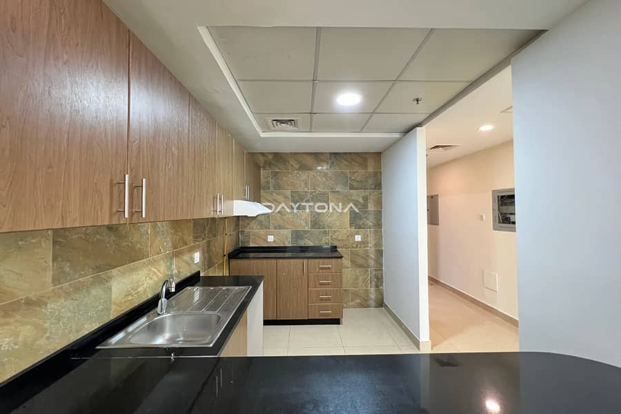 READY TO MOVE | 2BED FOR RENT | AC INCLUDED IN DEWA - Image 6