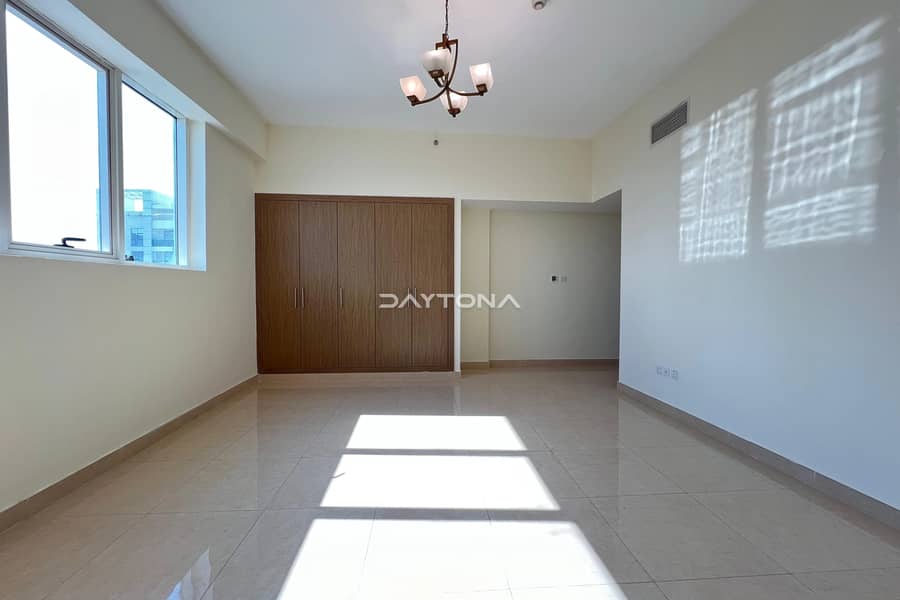 READY TO MOVE | 2BED FOR RENT | AC INCLUDED IN DEWA - Image 7