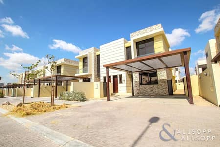 Single Row | Three Bedroom | Family Room Single Row | Three Bedroom | Family Room