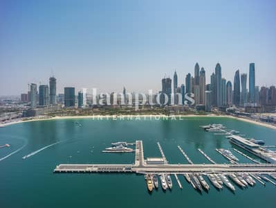 4 Bedroom Apartment for Sale in Dubai Harbour, Dubai - 4+Maid Penthouse | Marina Views From All Rooms
