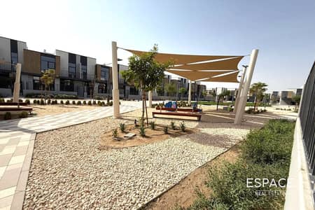 3 Bedroom Villa for Sale in Mudon, Dubai - Great location | Backs Park | Single Row