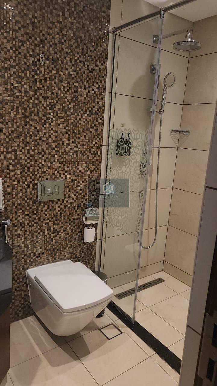 Prime Location | Fully Furnished | City VIew - Image 10