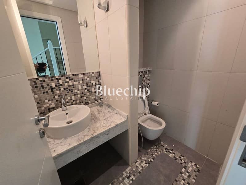 Garden | Spacious Layout | Covered Parking - Image 9