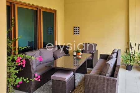 2 Bedroom Apartment for Sale in Palm Jumeirah, Dubai - Large Terrace | Pool View | Maids Room