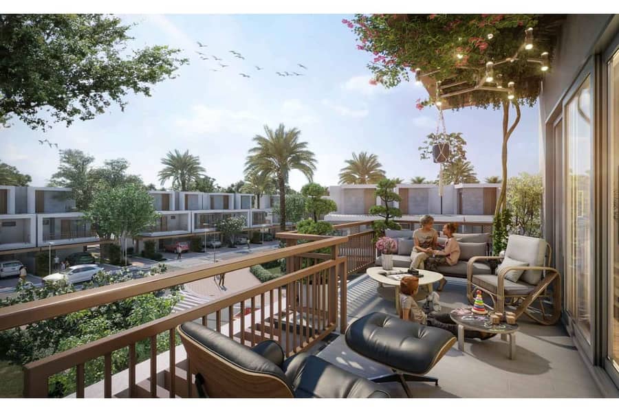 MIDDLE UNIT | ROOF ACCESS | CLOSE TO ENTRANCE