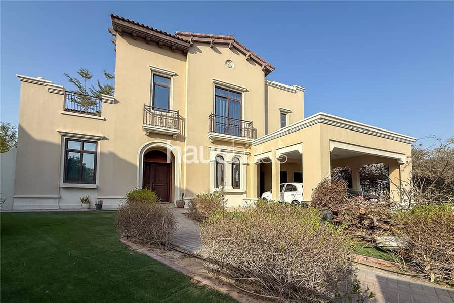 Vacant Now | Type 4 | Huge Corner Plot