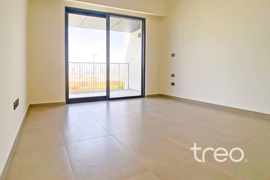 Single Row | Near Park | Corner Kitchen - Image 6